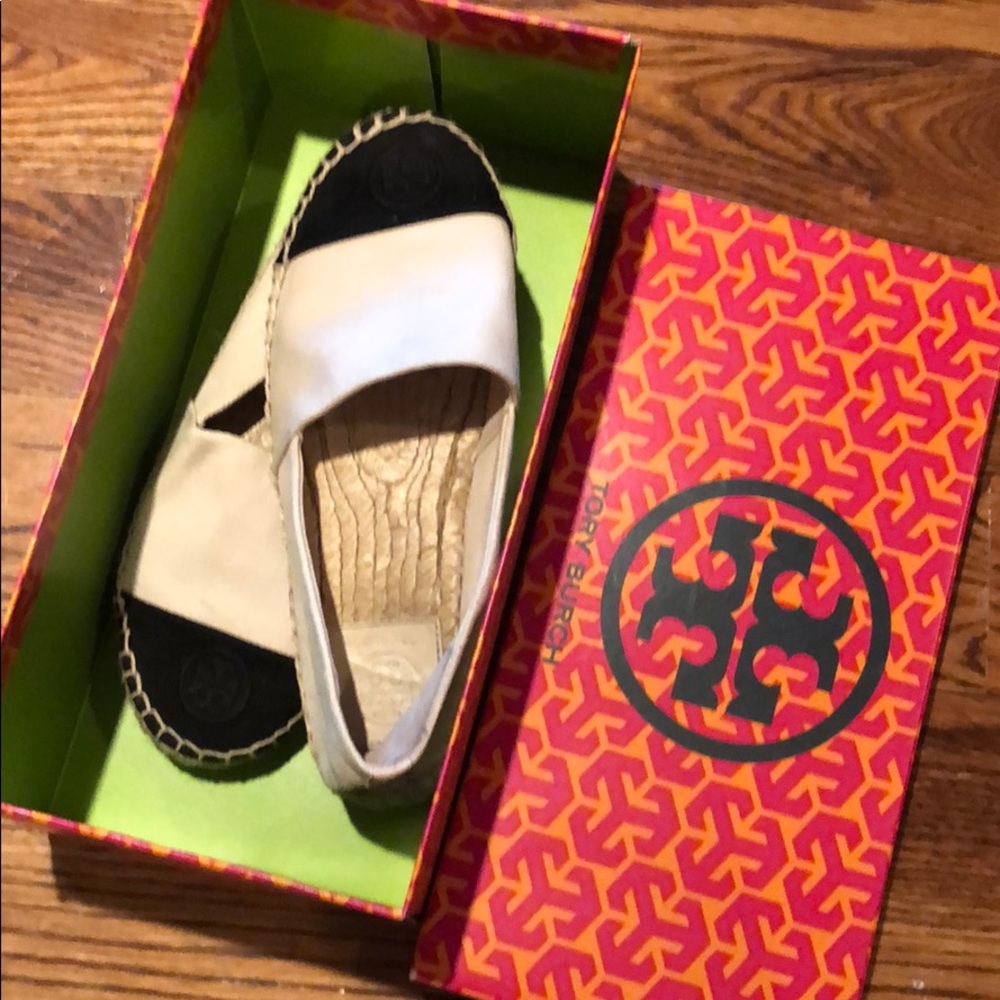 Tory Burch black and cream espadrille!